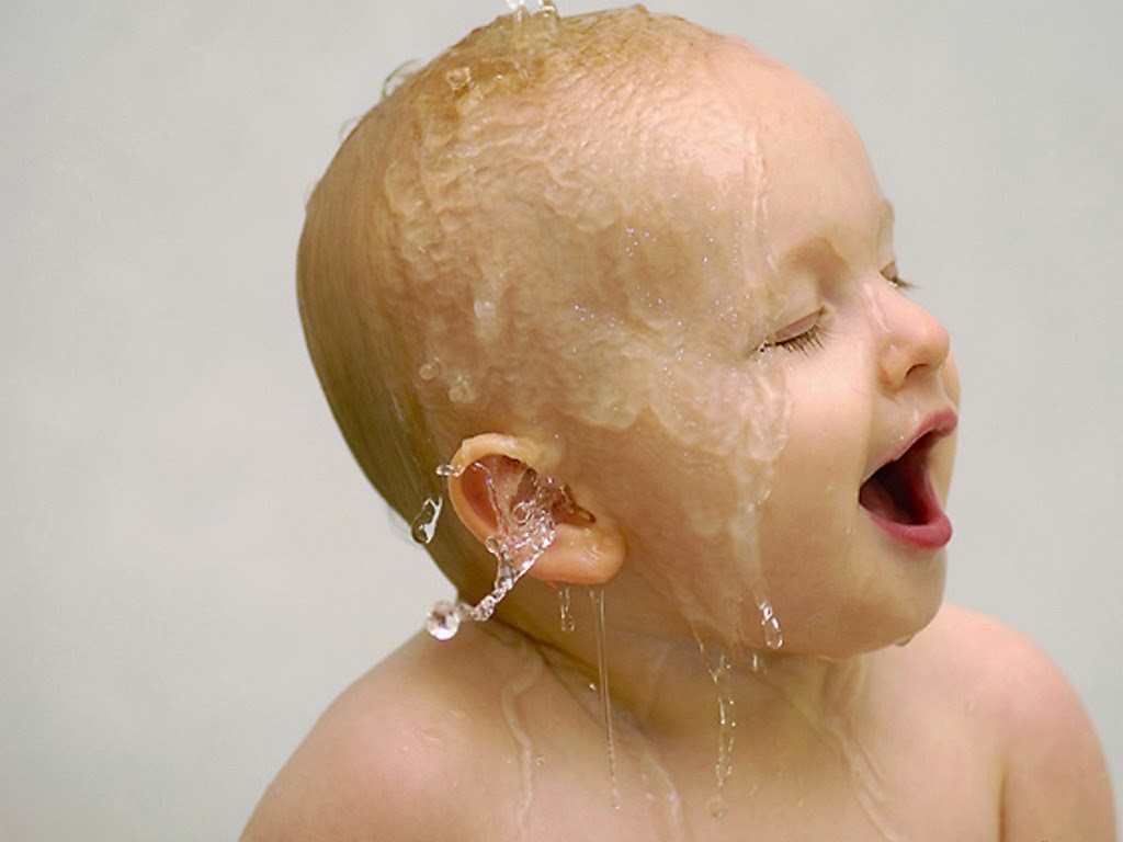 Hạn chế sử dụng xà phòng tắm cho bé