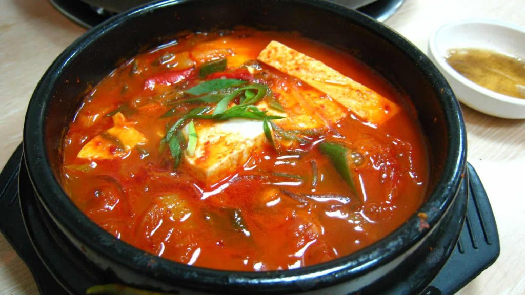 Canh kim chi - món ăn truyền thống của Hàn Quốc