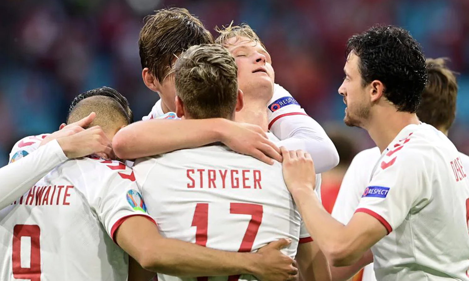 Đan Mạch xuất sắc giành vé đầu tiên vào tứ kết EURO 2020